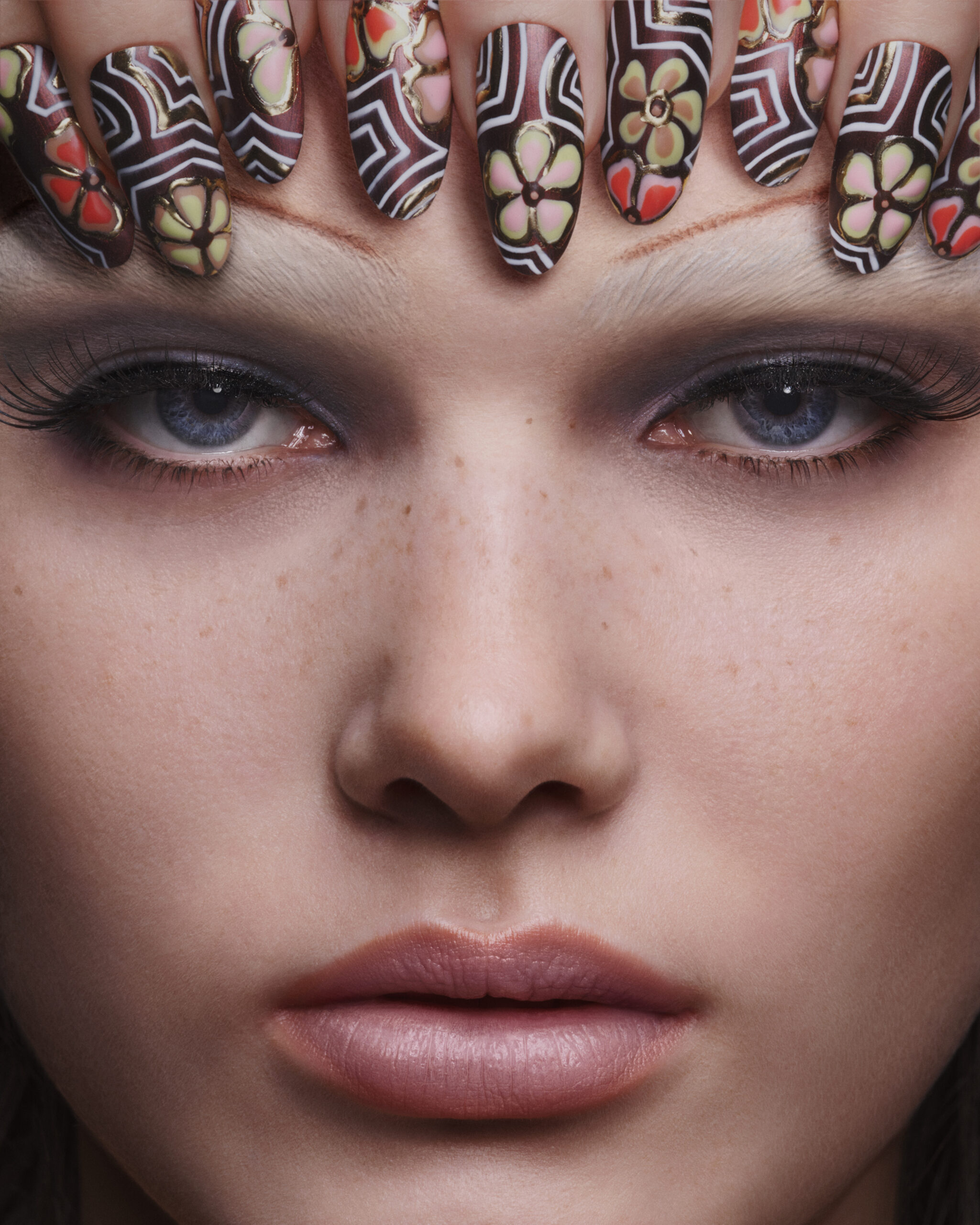 PP_BeautyMeeKee_MayaRybak_Shot_02_0240_v4_final